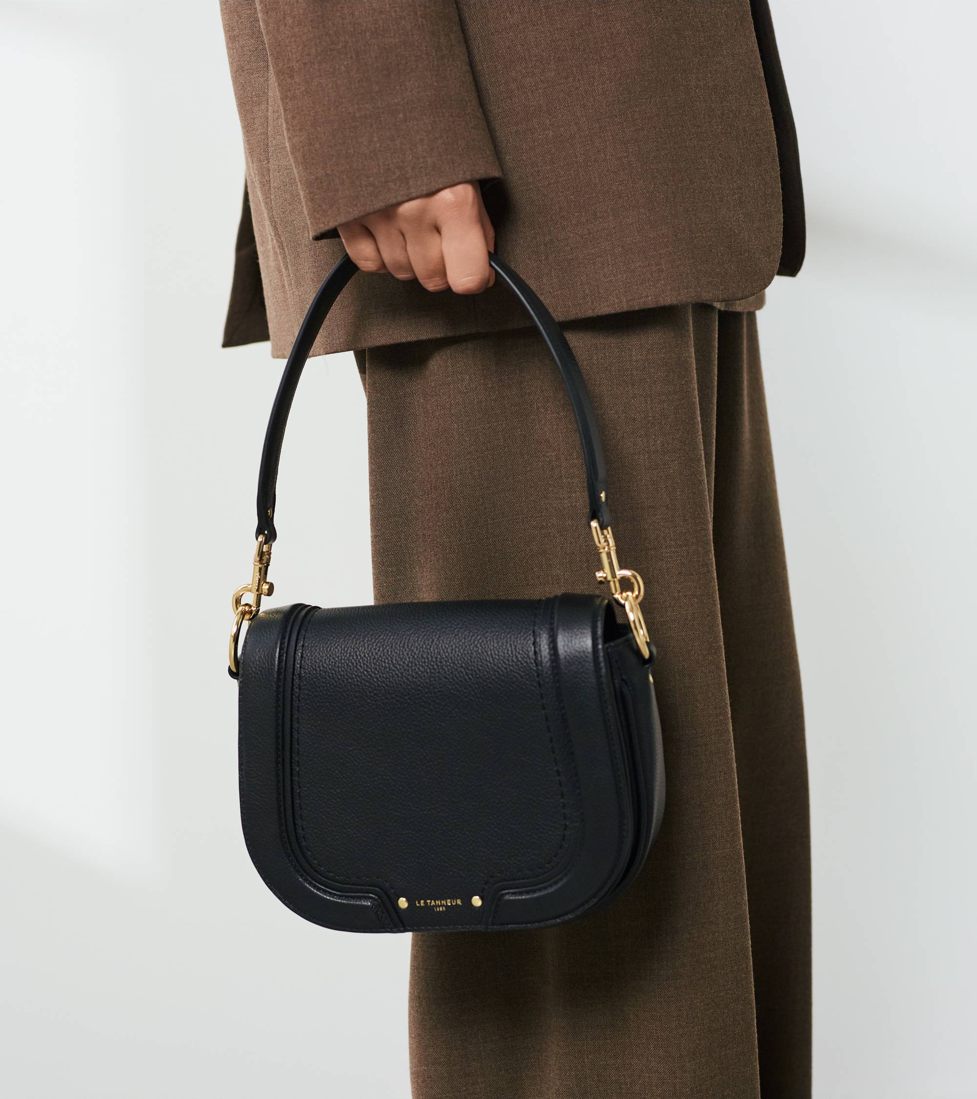 Sac bandoulière moyen modèle Ella en cuir grainé