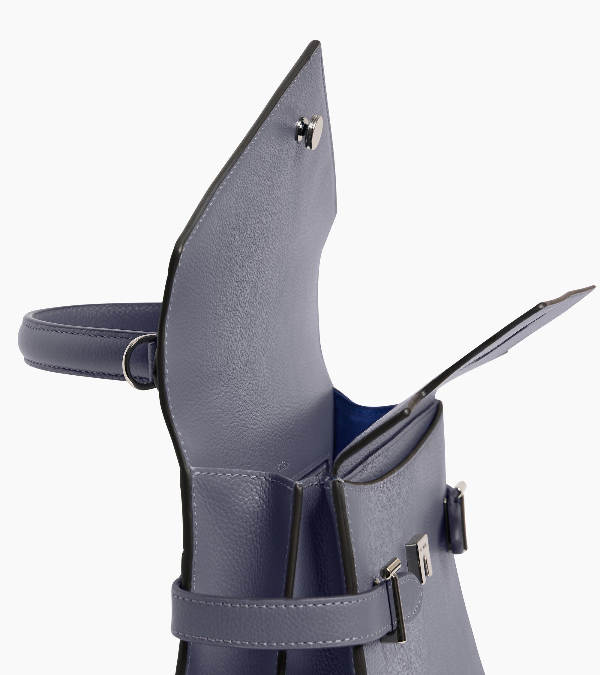 Mittelgroße Handtasche Emilie aus genarbtem Leder mit Doppelklappe