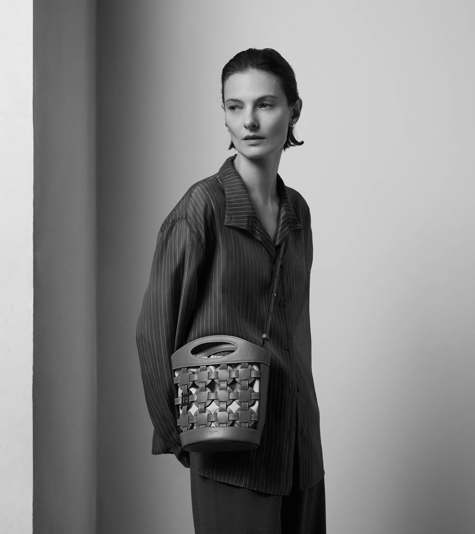 Kleine Bucket Bag Le Potier aus Baumwoll-Canvas und Glattleder